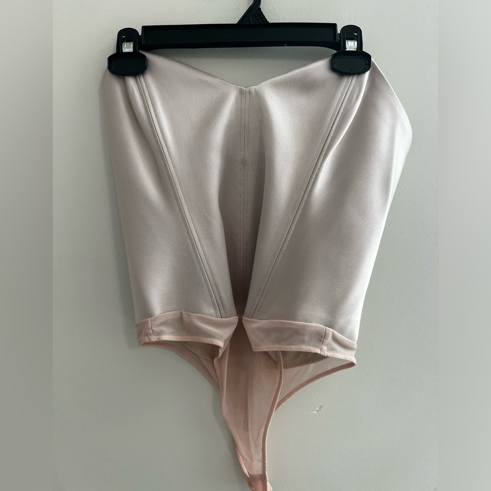Aritzia Blaze Bodysuit